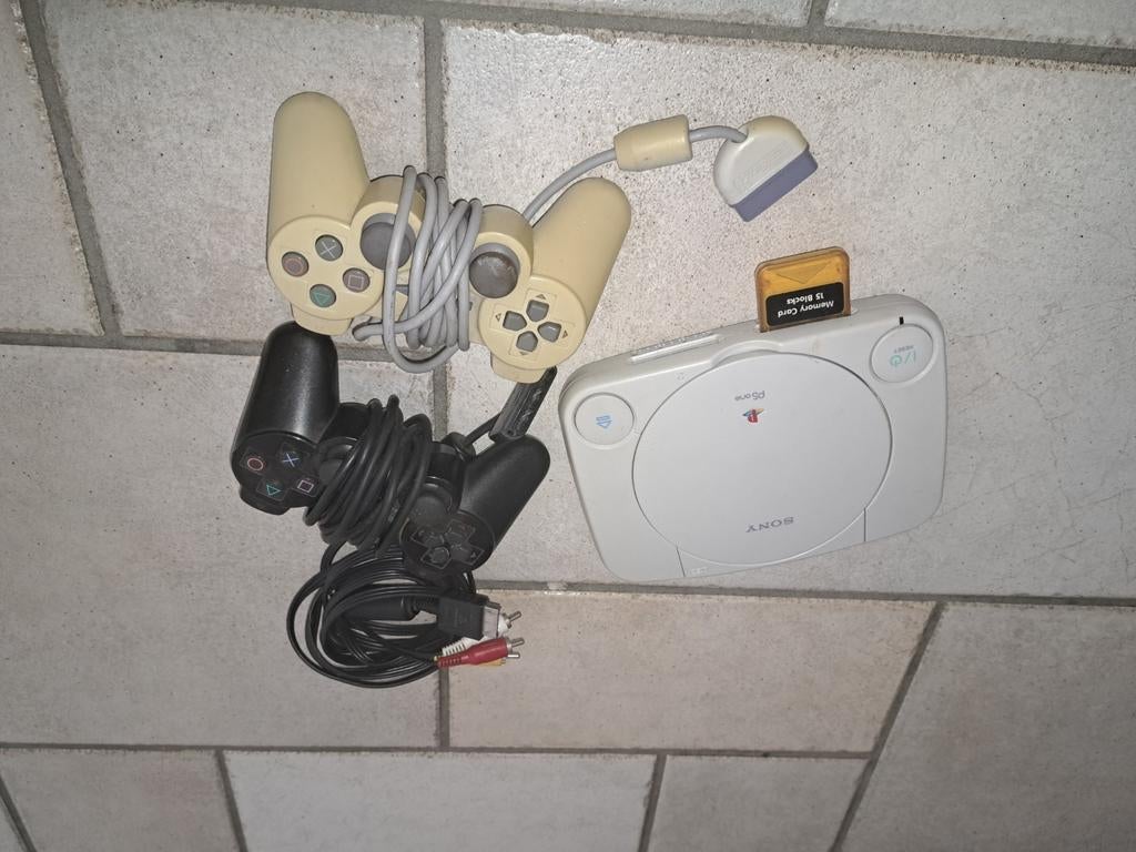 Playstation 1, Ophalen of Verzenden, Gebruikt, Met 2 controllers