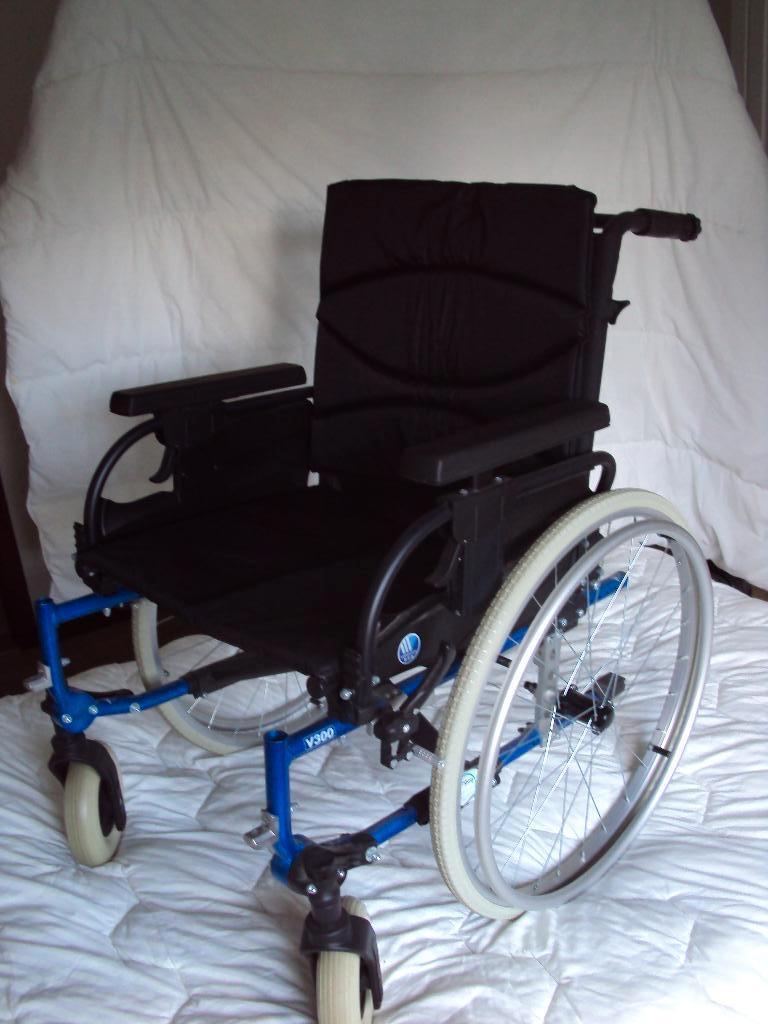 Rolstoel ,nieuw , nooit gebruikt .Type V300, Divers, Chaises roulantes, Neuf, Fauteuil roulant à pousser, Pliant, Enlèvement