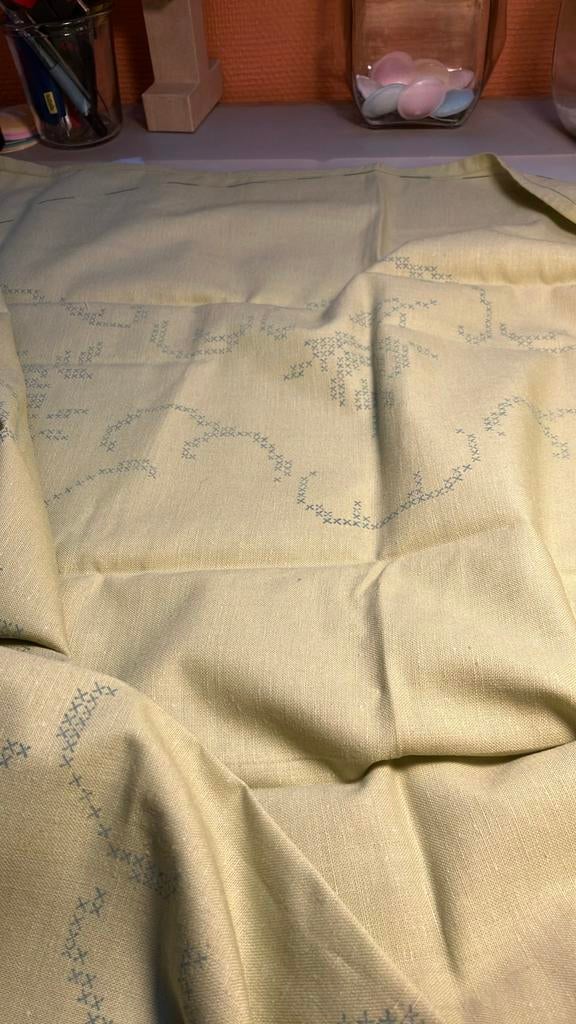 Groen tafelkleed rond, Hobby en Vrije tijd, Borduren en Borduurmachines, Ophalen of Verzenden, Zo goed als nieuw