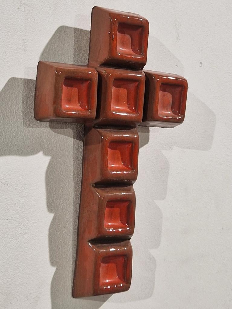 Keramisch kruis van Oswald Tieberghien jaren 60 , brutalist, Antiquités & Art, Antiquités | Céramique & Poterie, Enlèvement ou Envoi