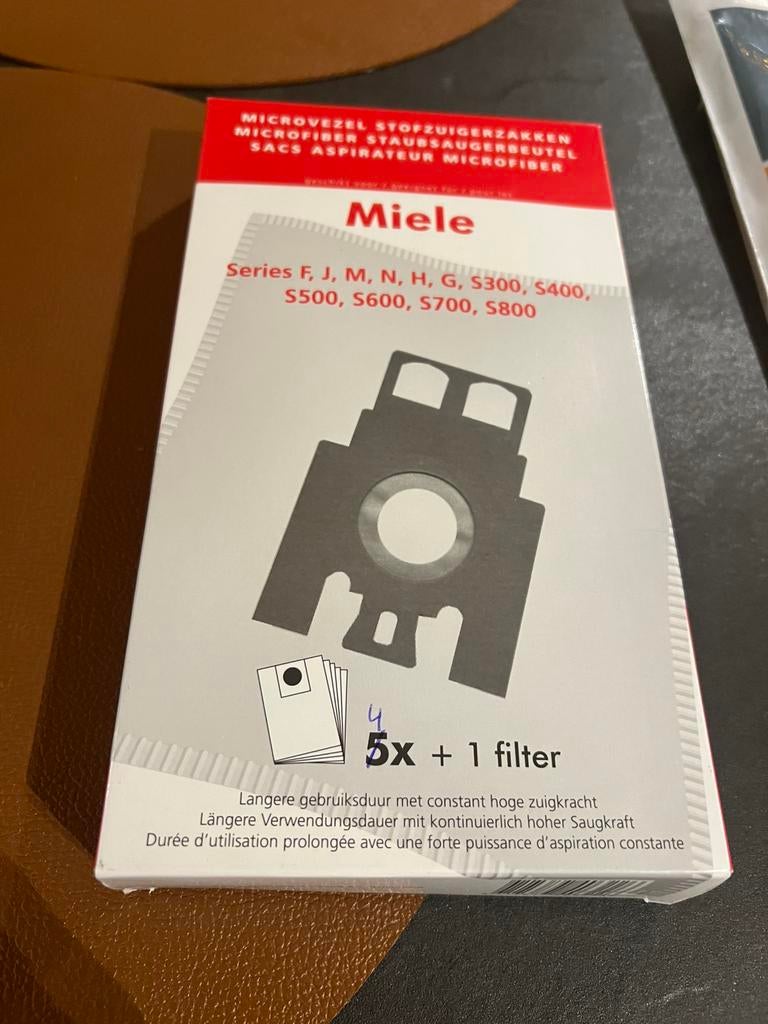 4 sacs d'aspirateur New Miele, Electroménager, Aspirateurs, Enlèvement, Neuf, Aspirateur