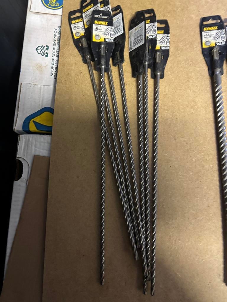 SET SDS-Plus boren & beitels – Bosch + DeWalt (14 st.), Tuin en Terras, Fakkels, Zo goed als nieuw, Ophalen