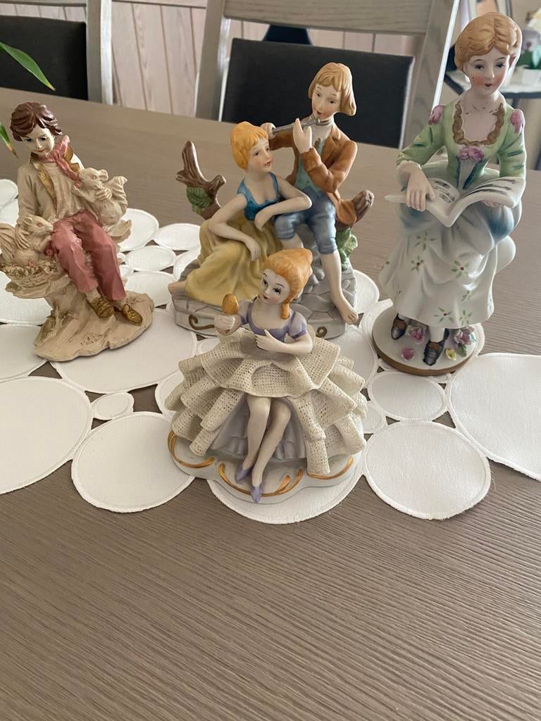 Biscuit beeldjes, Ophalen, Zo goed als nieuw