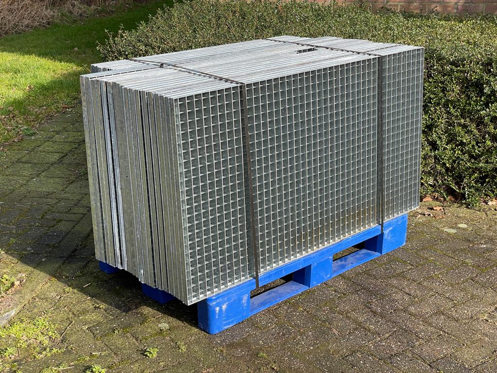 Looprooster, Vloerrooster partij in diverse maten, Doe-het-zelf en Bouw, Ophalen, Gebruikt, IJzer