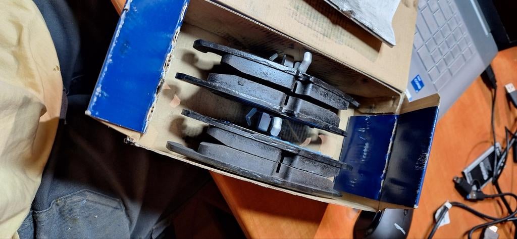 PLAQUETTES DE FREIN, Autos : Pièces & Accessoires, Enlèvement ou Envoi, Audi