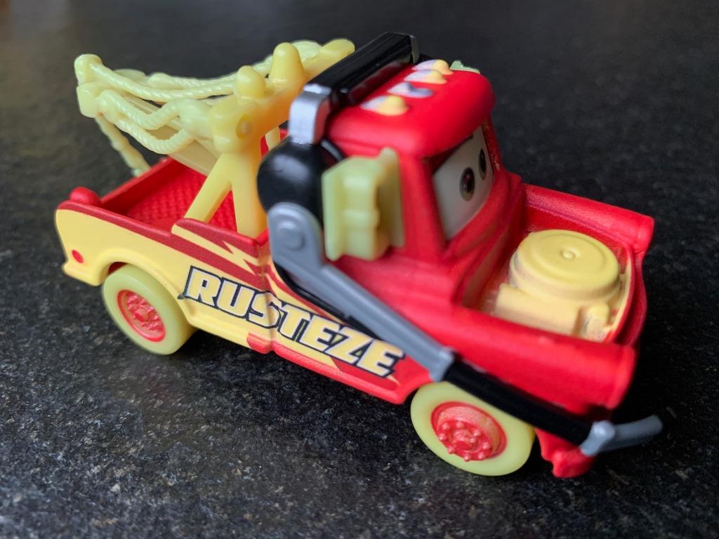 Cars Disney Pixar Glow Racers Mater, Ophalen of Verzenden, Nieuw