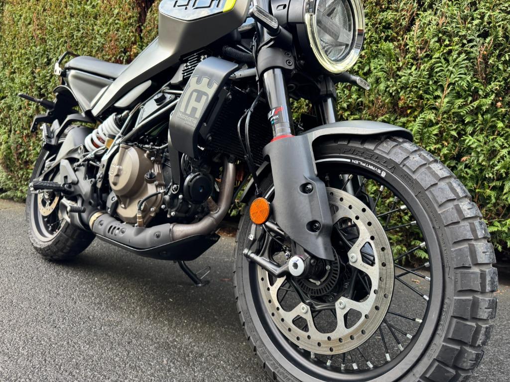 Husqvarna - BLACK PILLS 401, Motos, Motos | Husqvarna, 390 cm³, Entreprise, 12 à 35 kW, 1 cylindre