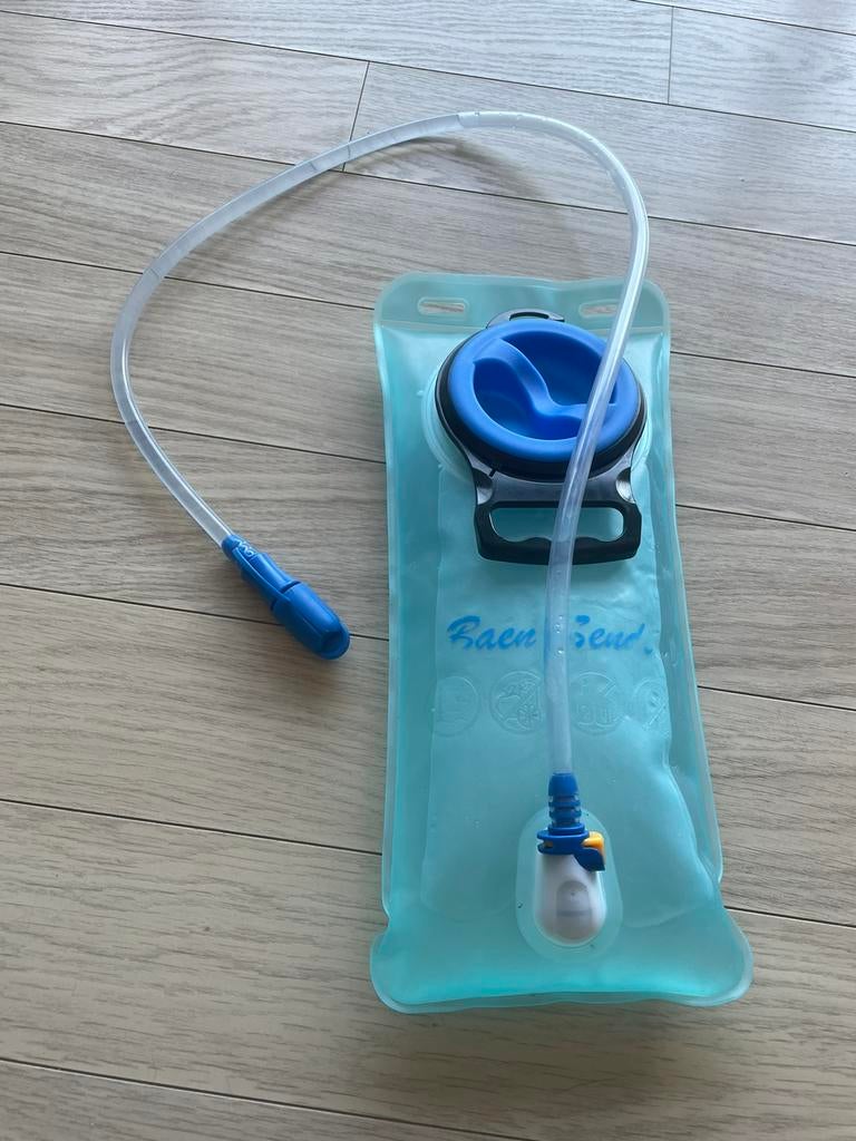 Waterzak 2L, Ophalen of Verzenden, Zo goed als nieuw