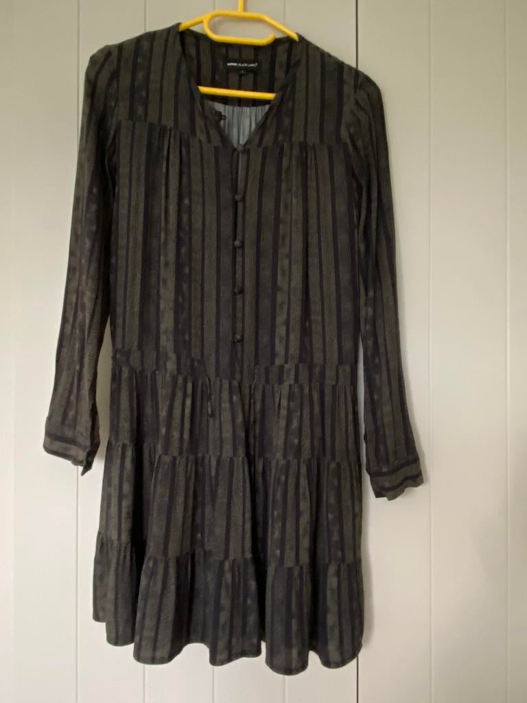 Jurk Astrid black label maat smal, Vêtements | Femmes, Astrid black label, Enlèvement ou Envoi, Comme neuf, Taille 36 (S)