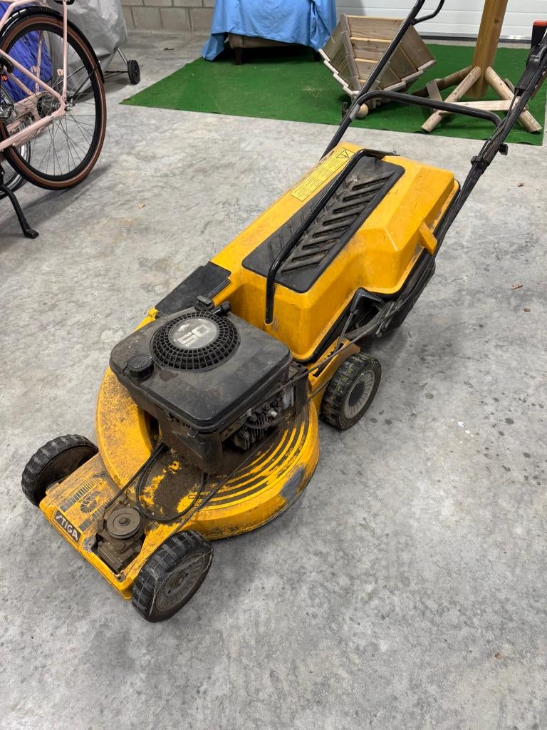 Grasmachine Stiga in werkende staat., Ophalen, Cirkelmaaier, Gebruikt, Stiga