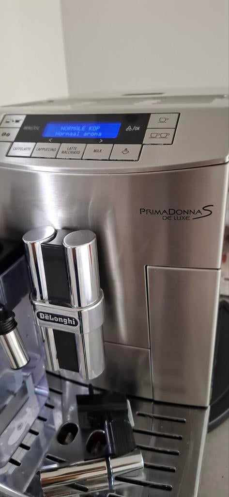 Delonghi Primadonna Deluxe koffiemachine in RVS, Elektronische apparatuur, Koffiezetapparaten, 10 kopjes of meer, Koffiemachine