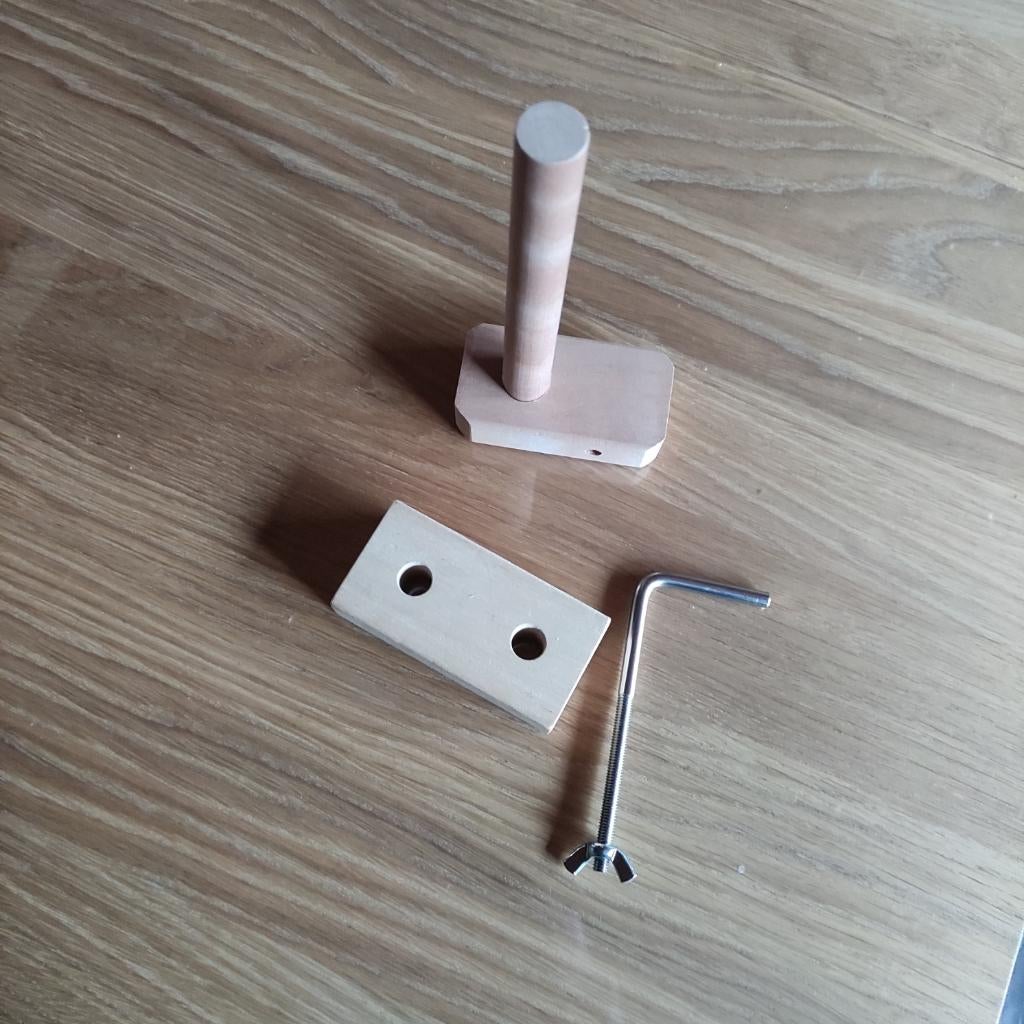 Houten tafelklem, gebruik bij spinnen en weven, Ophalen of Verzenden, Zo goed als nieuw