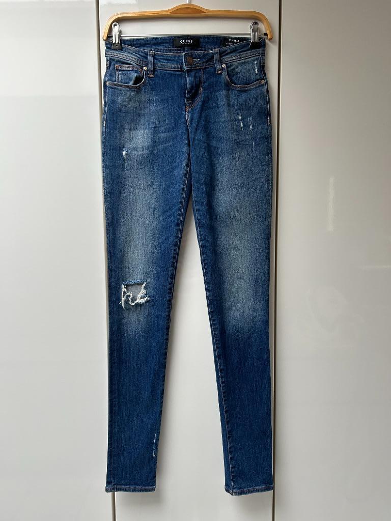Guess skinny jeans met blauwe gaten - maat 24 --, Guess, Blauw, Ophalen of Verzenden, Zo goed als nieuw