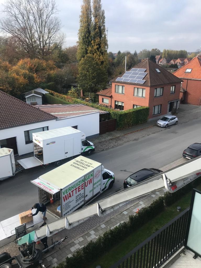 Liftservice hulp verhuis verhuizingen lift meubelen