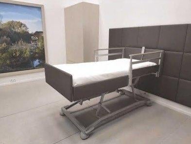 ZORGBED HAELVOET LAGO, Diversen, Verpleegmiddelen, Zo goed als nieuw, Ophalen of Verzenden