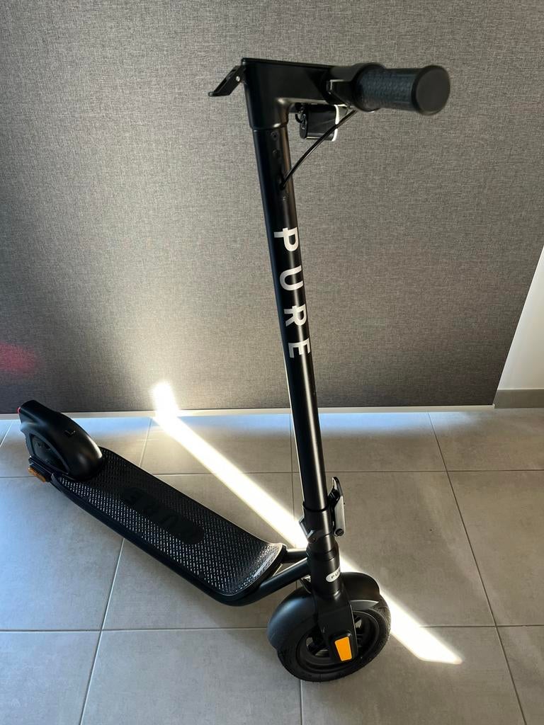 Trottinette electric PURE Air 4 Black, Vélos & Vélomoteurs, Trottinettes, Enlèvement, Comme neuf, Step électrique (E-scooter)