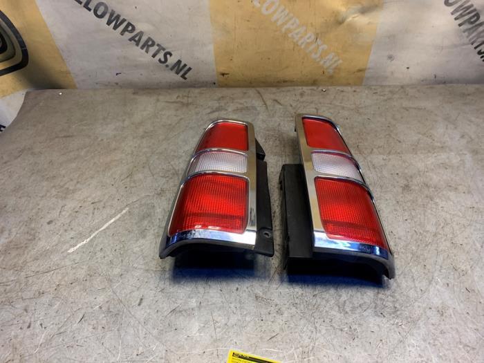 Achterlichtset links + rechts van een Suzuki Jimny, Auto-onderdelen, Verlichting, Suzuki, Gebruikt, 3 maanden garantie, Ophalen of Verzenden