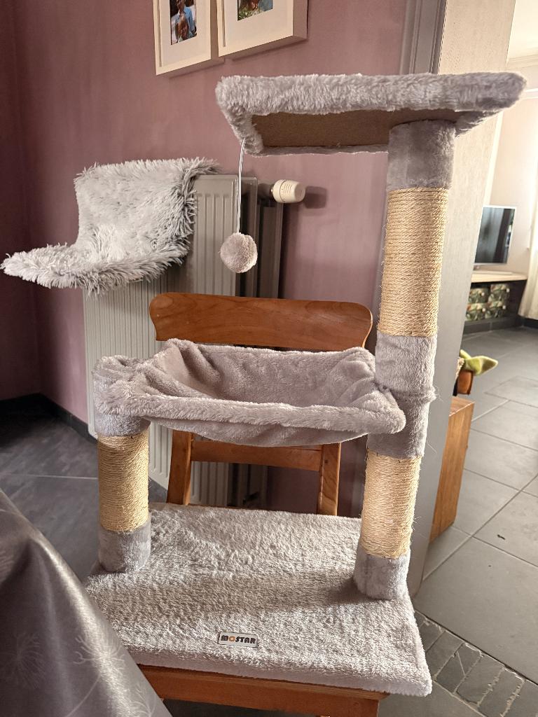 Krabpaal met hangmat – 70 cm, Ophalen of Verzenden, Zo goed als nieuw, Krabpaal