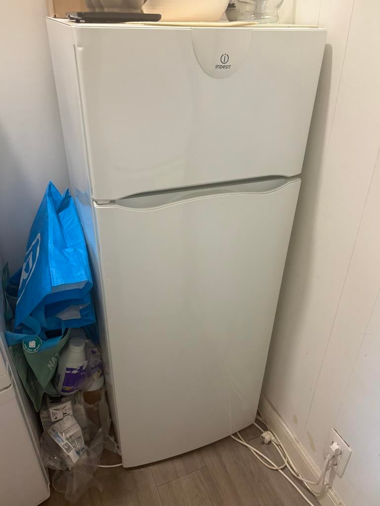 Koelkast Indesit, Classe énergétique A ou plus économe, 120 à 140 cm, Enlèvement, Utilisé