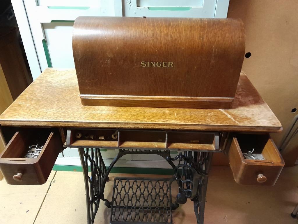 Machine à coudre 1927 (fonctionne toujours), Antiquités & Art, Antiquités | Machines à coudre, Enlèvement