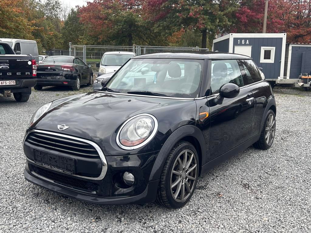 Mini cooper 1.5 diesel bj 2016 km 91.000, Auto's, Voorwielaandrijving, 4 zetels, Stof, 4 cilinders