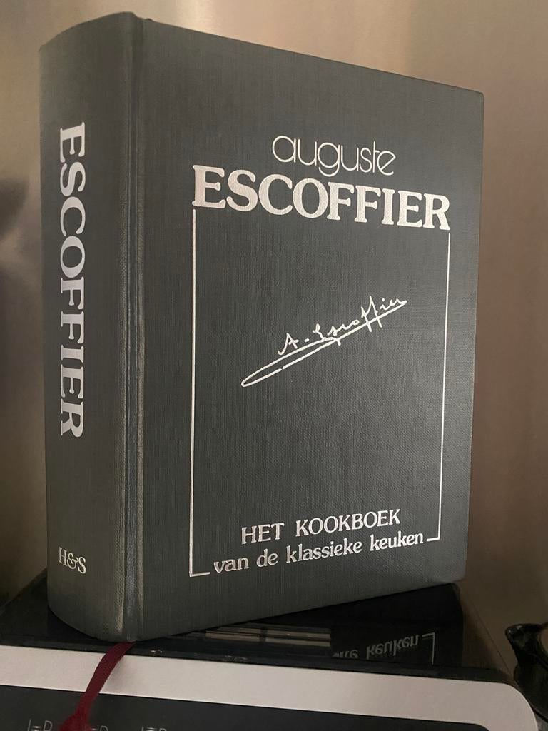 Auguste Escoffier - Le livre de cuisine classique, Livres, Enlèvement ou Envoi, August Escoffier, France, Comme neuf