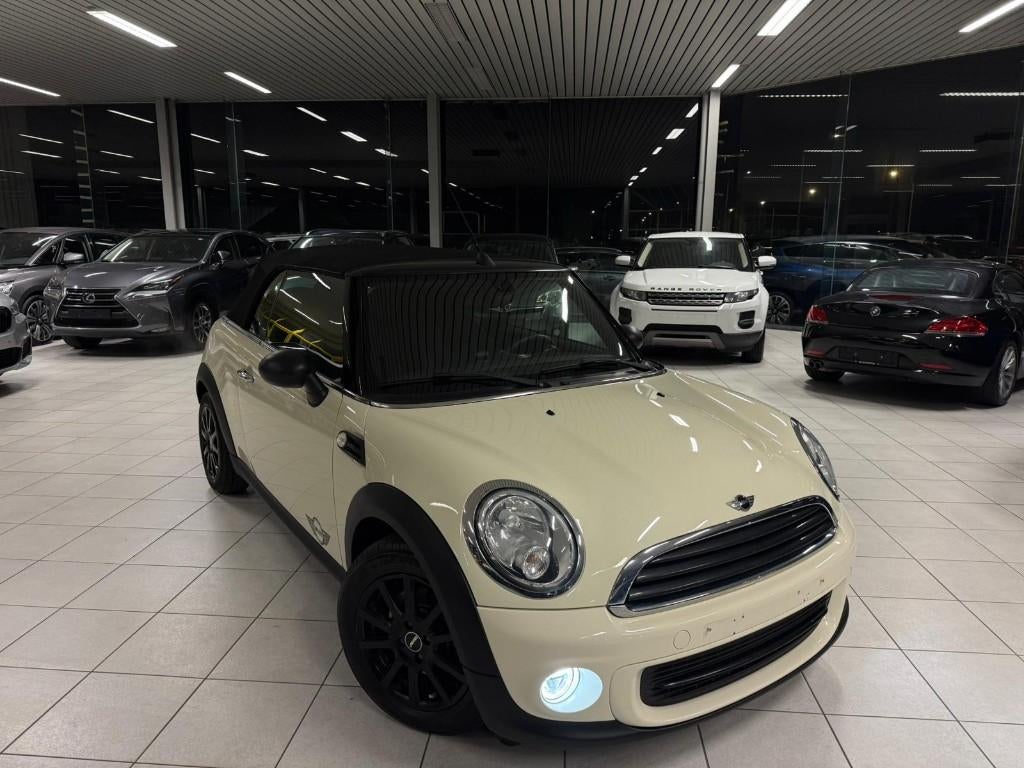 Mini One Cabrio jaar 2015, 101000 km, Euro 6, Bedrijf, Handgeschakeld, 5 deurs