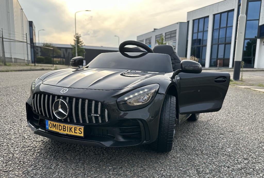 Mercedes GT-R AMG zwart 12V RC / Leder / Rubberban, MP3 AUX, Kinderen en Baby's, Ophalen of Verzenden, Nieuw