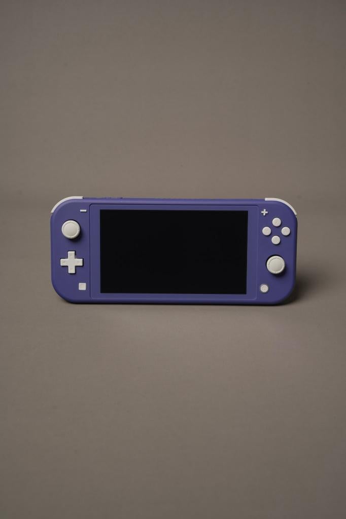 Switch lite Pucée ( jeux illimités), Enlèvement, Autres couleurs, Comme neuf
