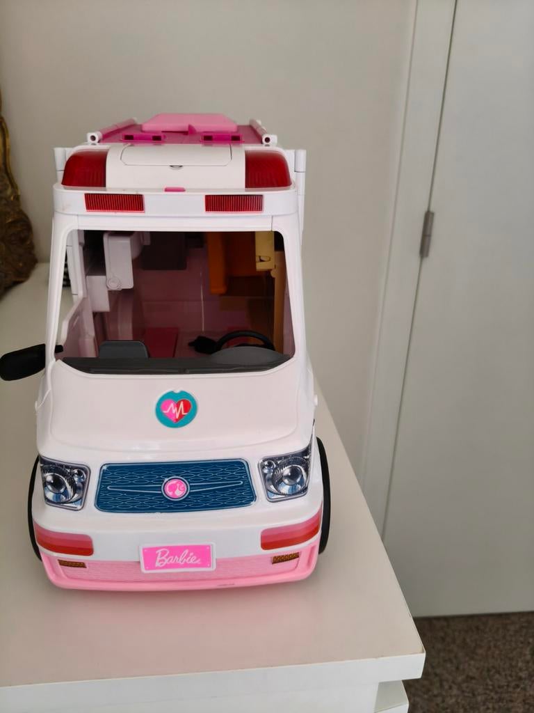 Ambulance Barbie comme neuve à 65€., Enfants & Bébés, Enlèvement