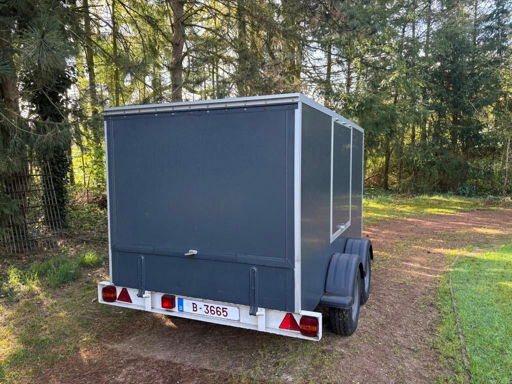 Aanhangwagen gesloten dubbel as geremd  MTM 2000kg, Enlèvement, Utilisé