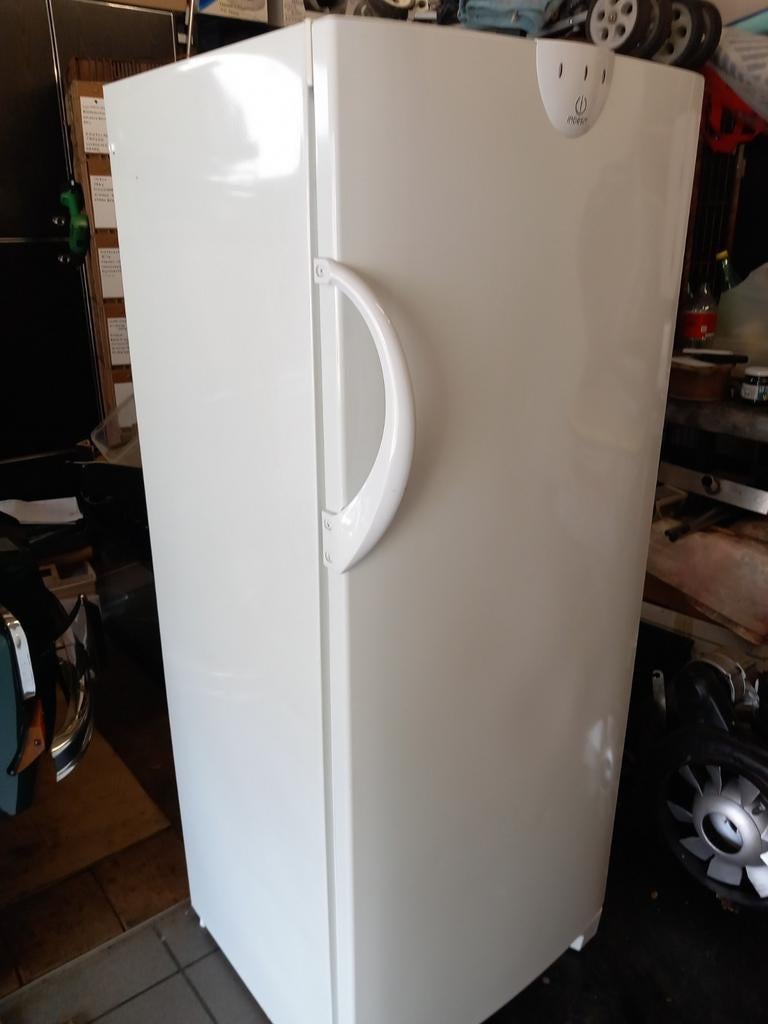 Diepvrieskast A, Elektronische apparatuur, Vriezers en Diepvrieskisten, Ophalen