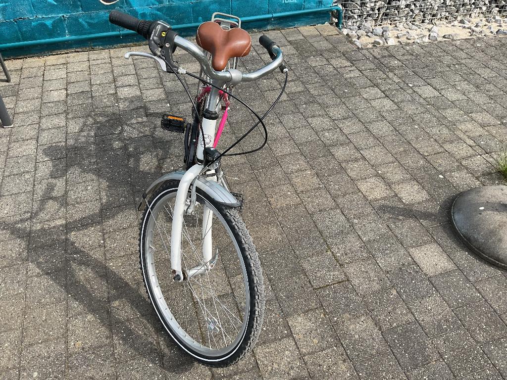 Meisjesfiets  24 inch, Fietsen en Brommers, Fietsen | Kinderfietsjes, Ophalen, Gebruikt, 20 inch of meer, Minerva