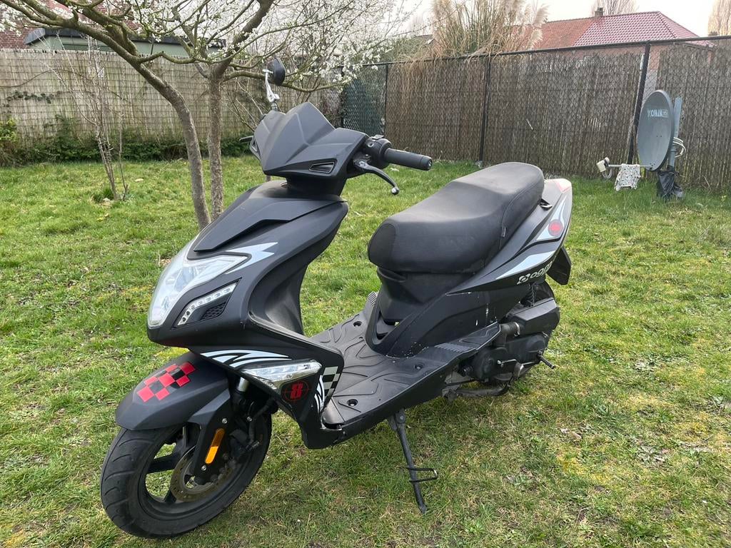 AGM R8 2019, Vélos & Vélomoteurs, Scooters | Marques Autre, Enlèvement, Comme neuf