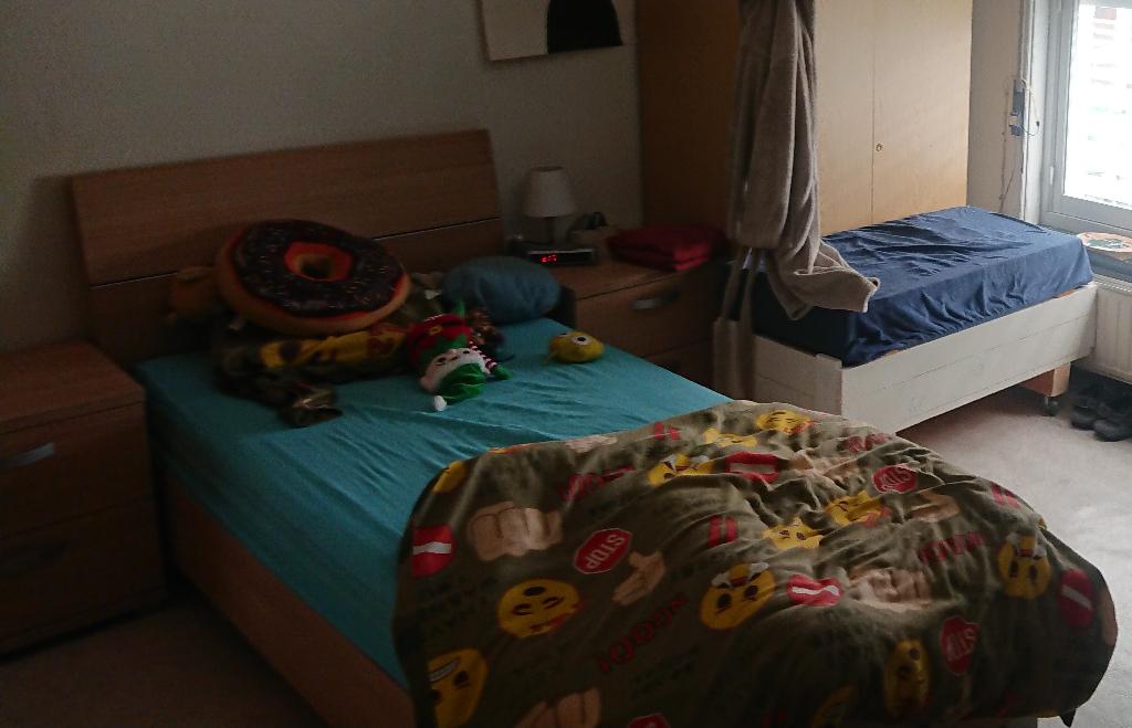 1 lit, 2 x identiques, Maison & Meubles, Chambre à coucher | Lits, 90 cm, Beige, Enlèvement, 200 cm