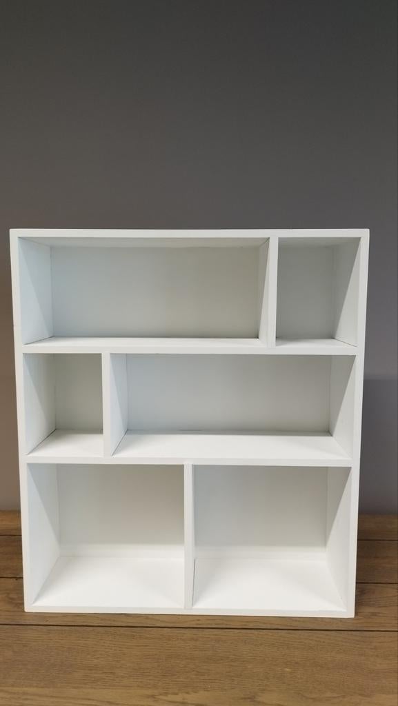 Petite étagère blanche à cases, Enlèvement