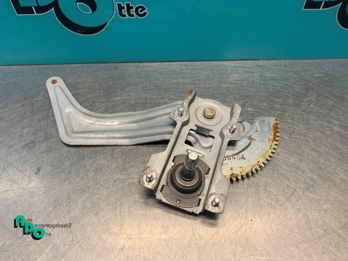 Ruitmechaniek 4Deurs links-achter van een Kia Rio (Rio 00-), -, -, Ophalen of Verzenden, -