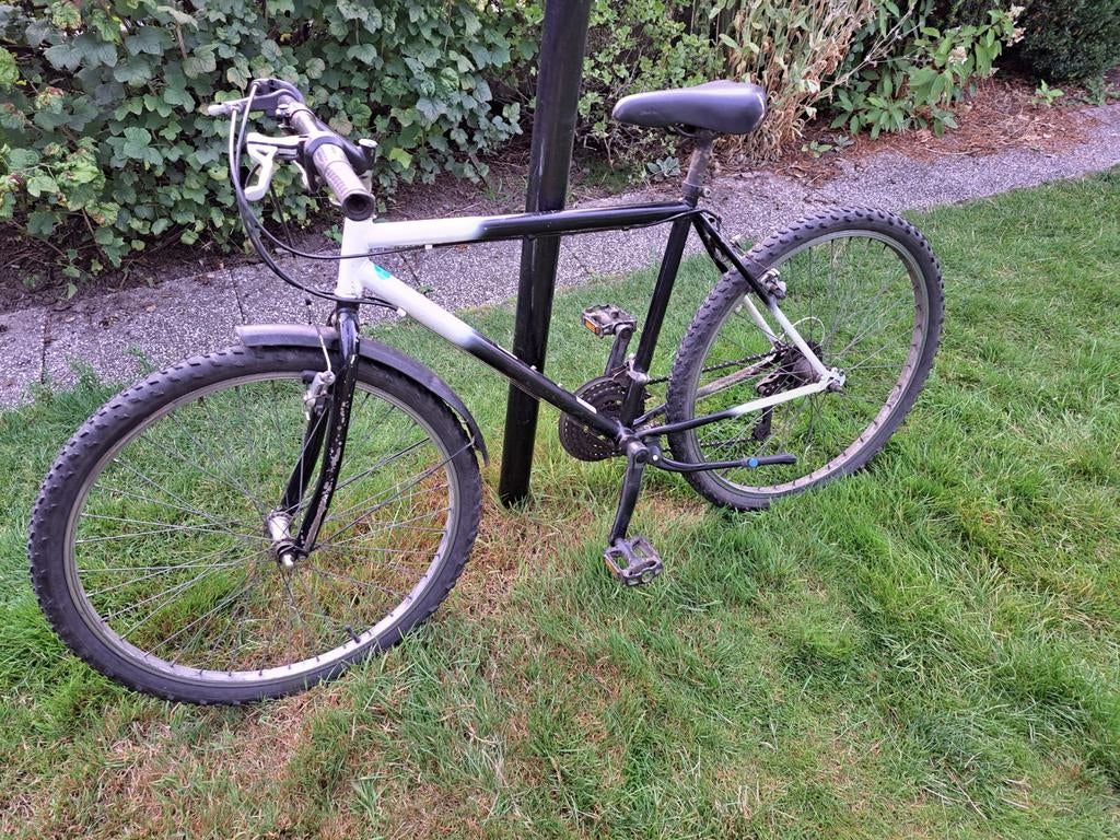 Zwart-witte Jongensfiets 26 inch, Ophalen