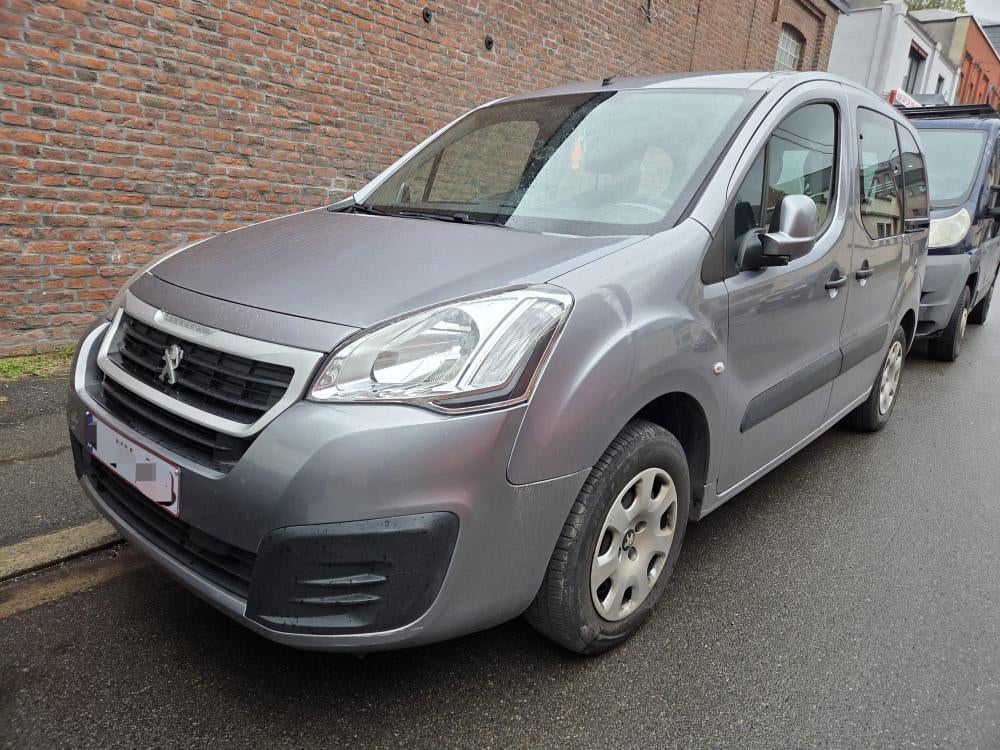 Peugeot partner 1.6i benzine ️ 5-zits euro5a met spoed, Euro 5, Particulier, USB, Onderhoudsboekje