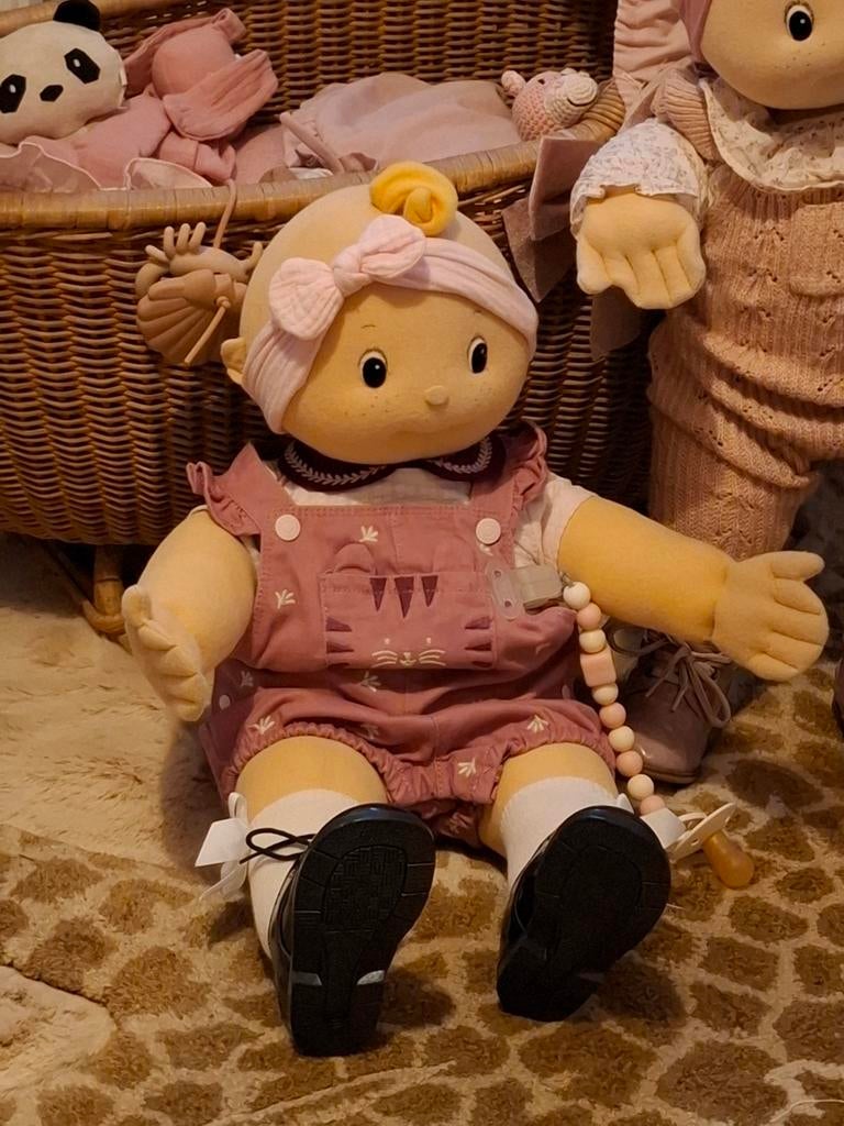 Mooie stoffen baby, Verzamelen, Poppen, Ophalen of Verzenden, Pop