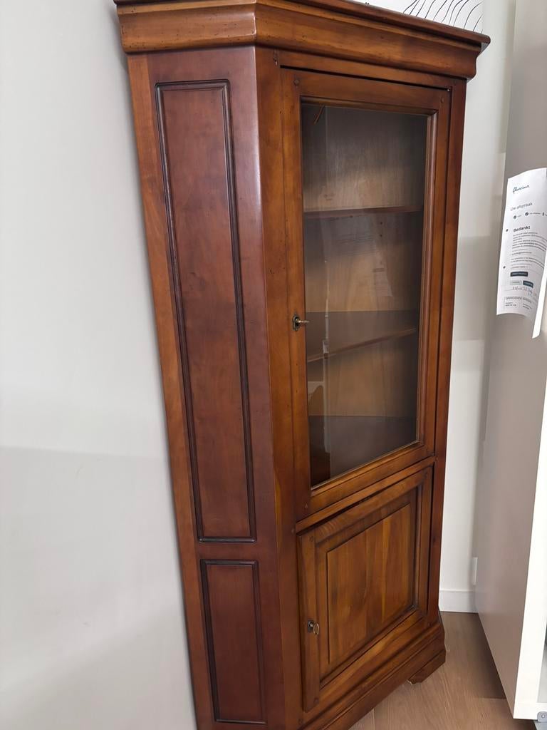 Armoire d'angle - cerisier massif, Maison & Meubles, Armoires | Vitrines, 25 à 50 cm, Cerisier, Klassiek, Comme neuf