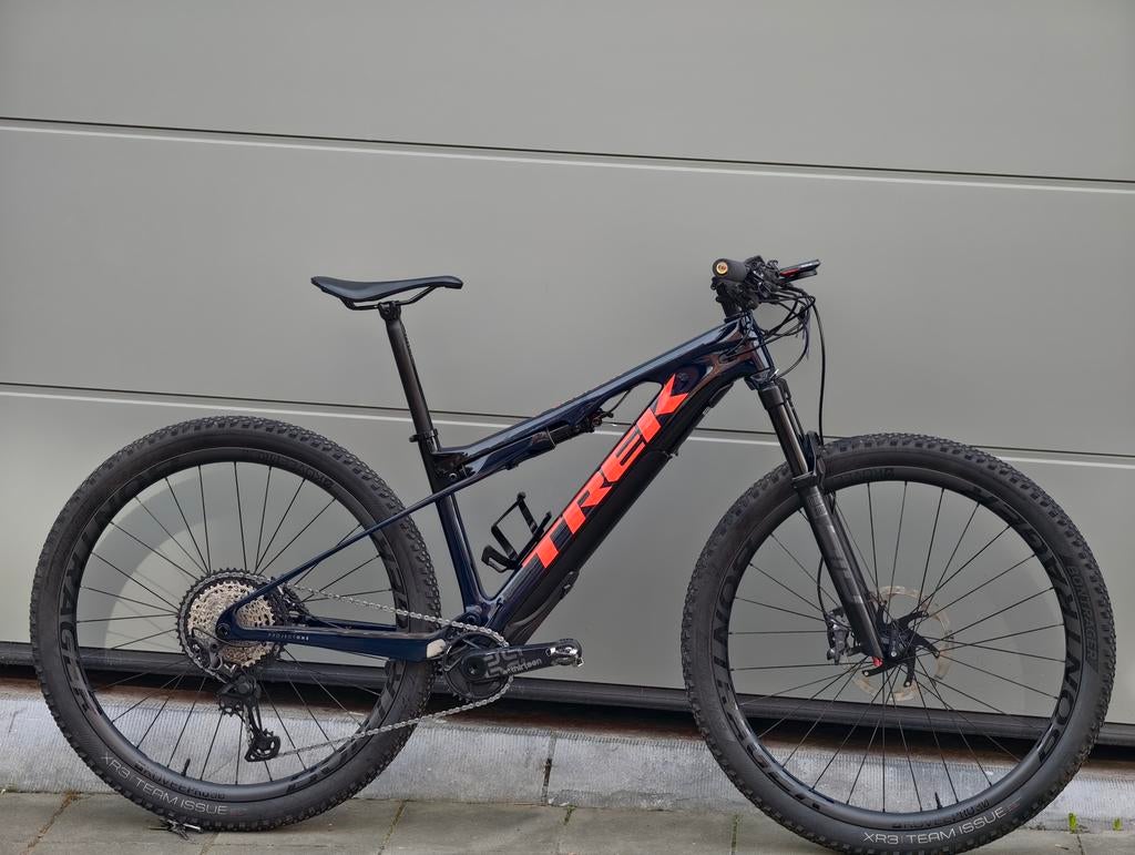 Velo électrique full suspension Trek ecaliber full carbone, Zo goed als nieuw, 51 tot 55 cm, 50 km per accu of meer, Ophalen