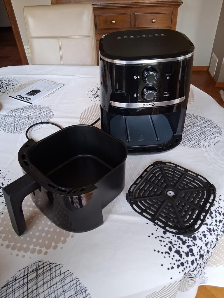 Airfryer Domo XL + accessoires, Ophalen, Zo goed als nieuw, Airfryer
