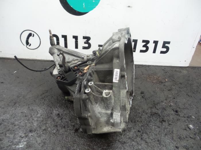 Boîte de vitesse d'un Nissan Micra (Micra 03-), -, 3 mois de garantie, Utilisé, -
