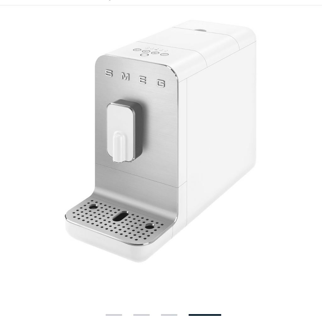 SMEG Volautomatische koffiemachine, Elektronische apparatuur, Koffiezetapparaten, Ophalen, Zo goed als nieuw, Koffiemachine, Koffiebonen