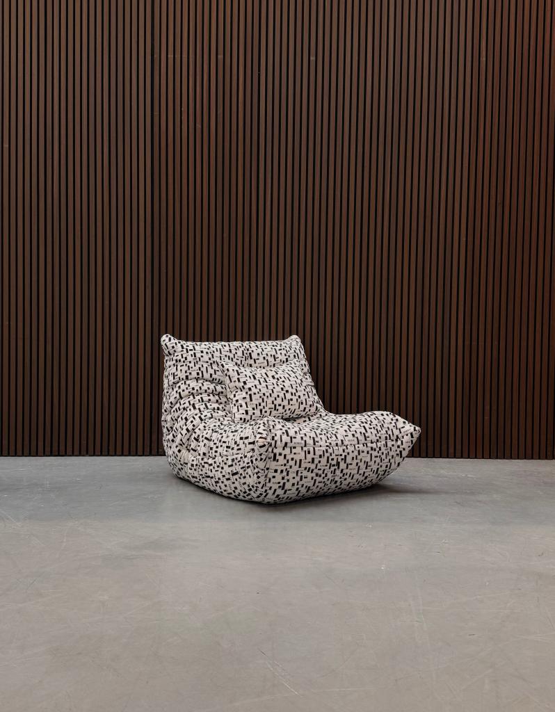 Ligne Roset Togo - Pierre Frey, Antiek en Kunst, Ophalen of Verzenden