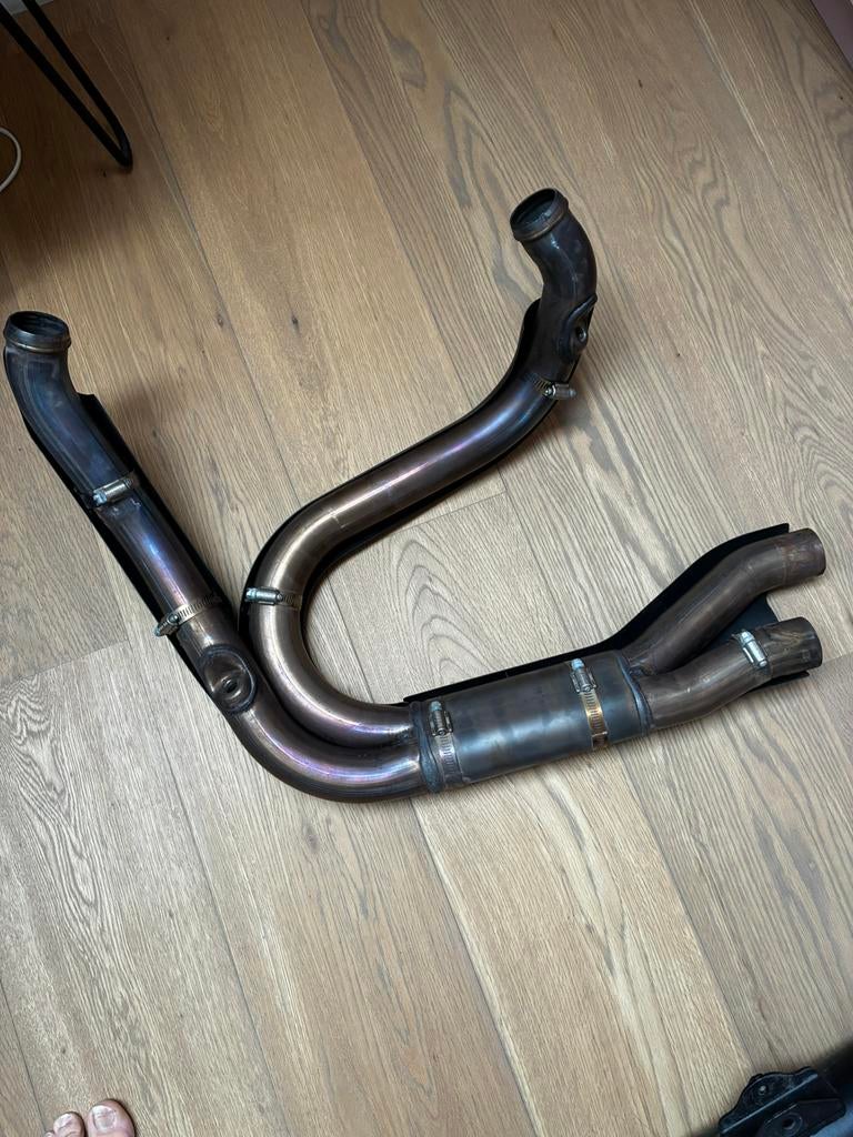 Uitlaat, Enlèvement ou Envoi, Utilisé