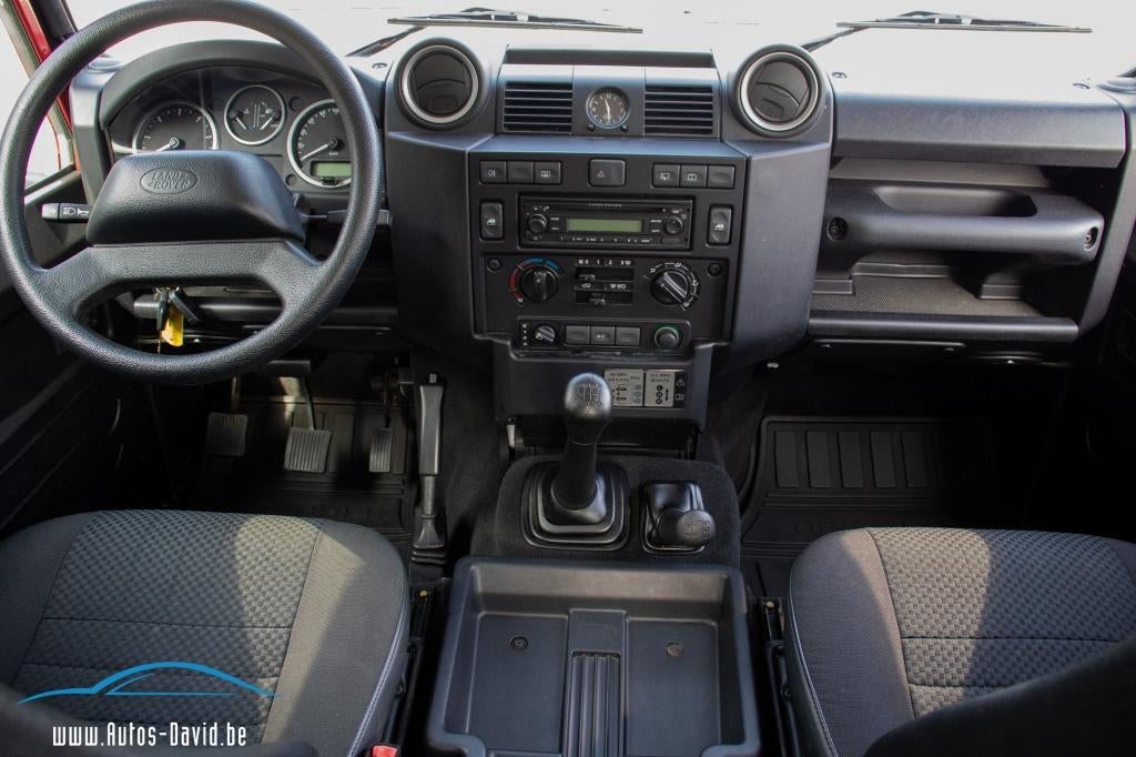 Land Rover Defender 90 VAN TD4 2.4d 4X4 / 32.000KM, Auto's, Stof, Zwart, 4 cilinders, Vierwielaandrijving