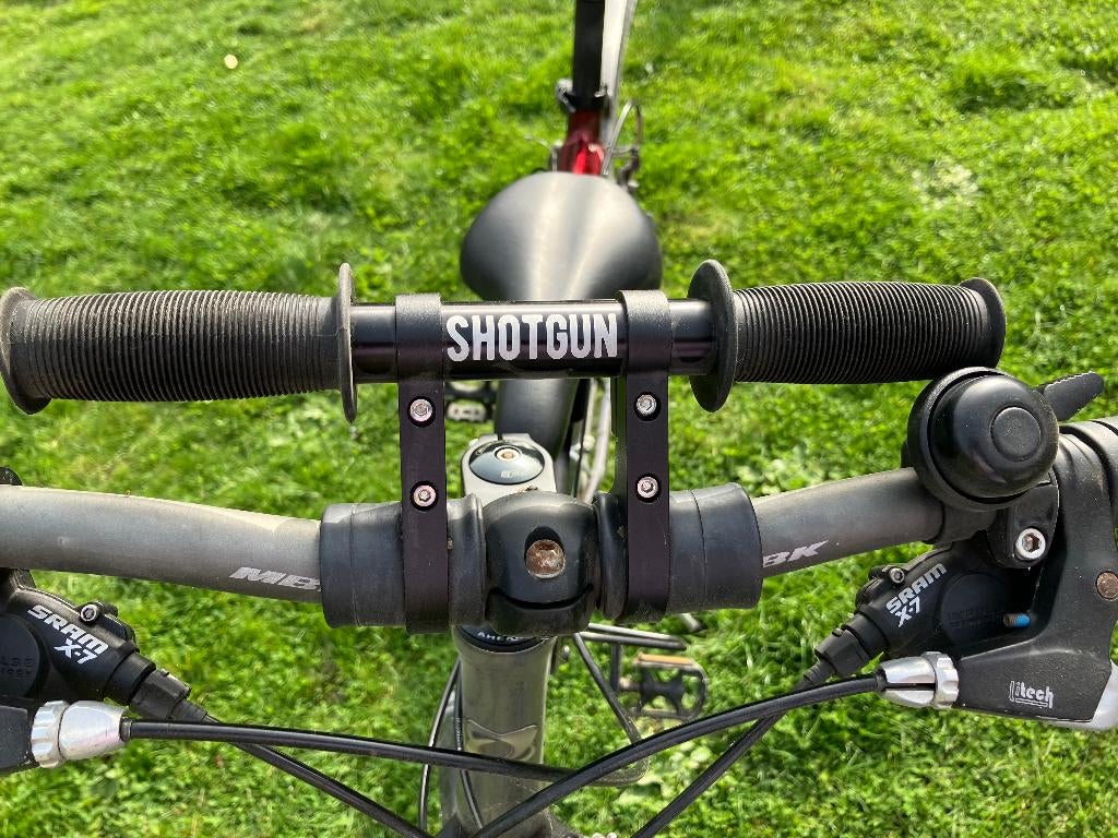 Siege enfant vélo, Fietsen en Brommers, Fietsaccessoires | Fietsstoeltjes, Zo goed als nieuw, Voorzitje, 9 t/m 36 kg, Voetsteuntjes