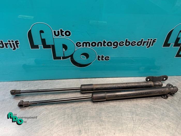 Set Gasdempers Achterklep van een Volkswagen Golf (Golf 09-), Auto-onderdelen, Gebruikt, -, Volkswagen, -